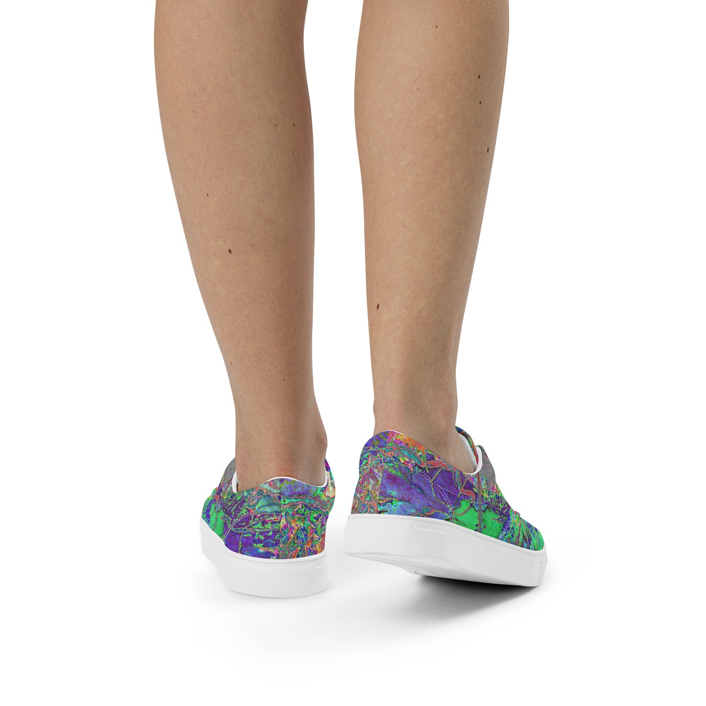Women’s lace-up canvas shoes Apple